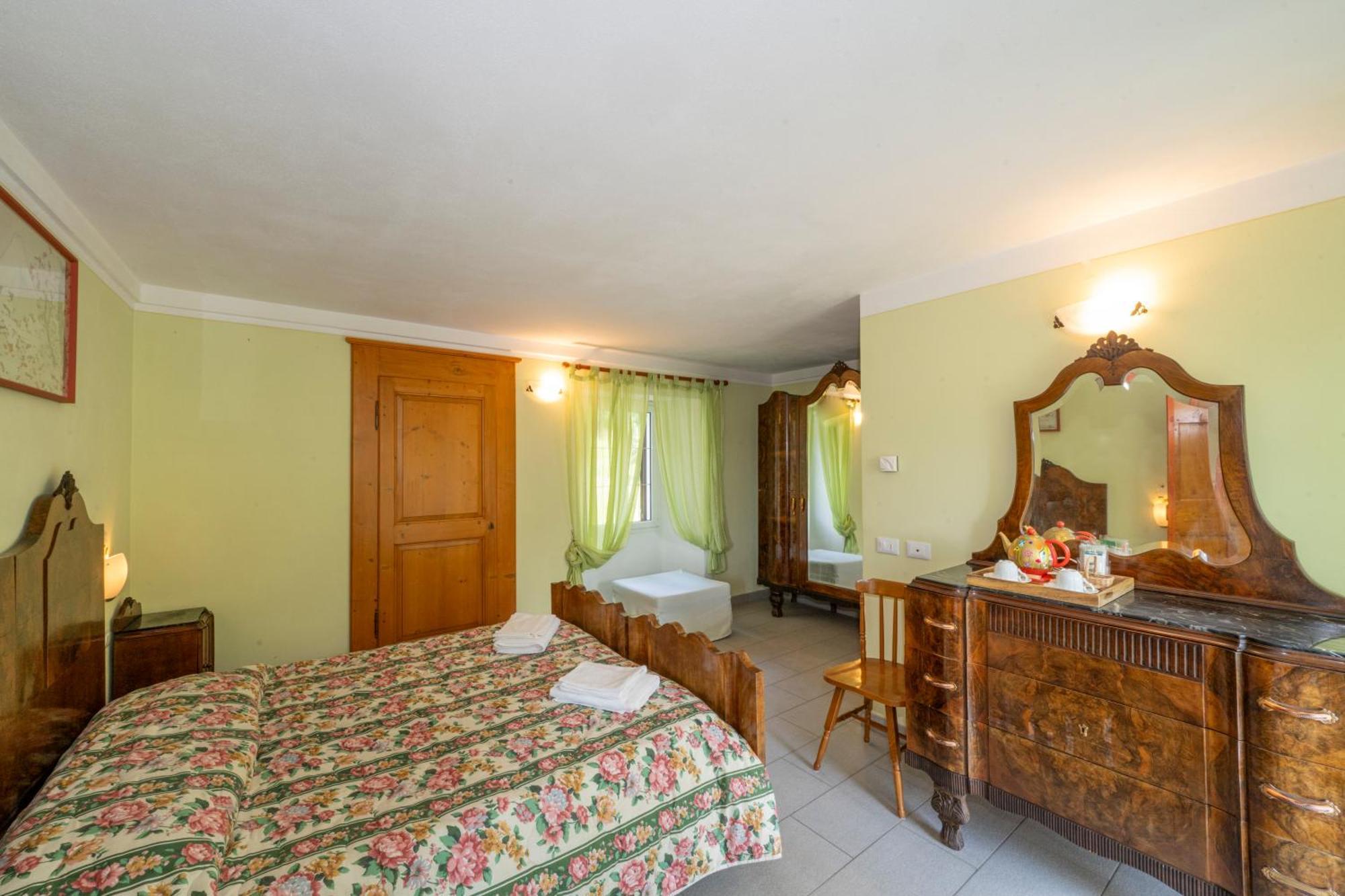 Guesthouse Giulietta E Romeo Cossogno Exterior photo